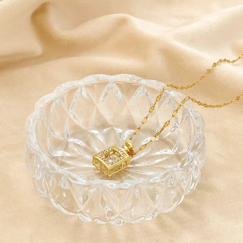Parfum Éternel Necklace